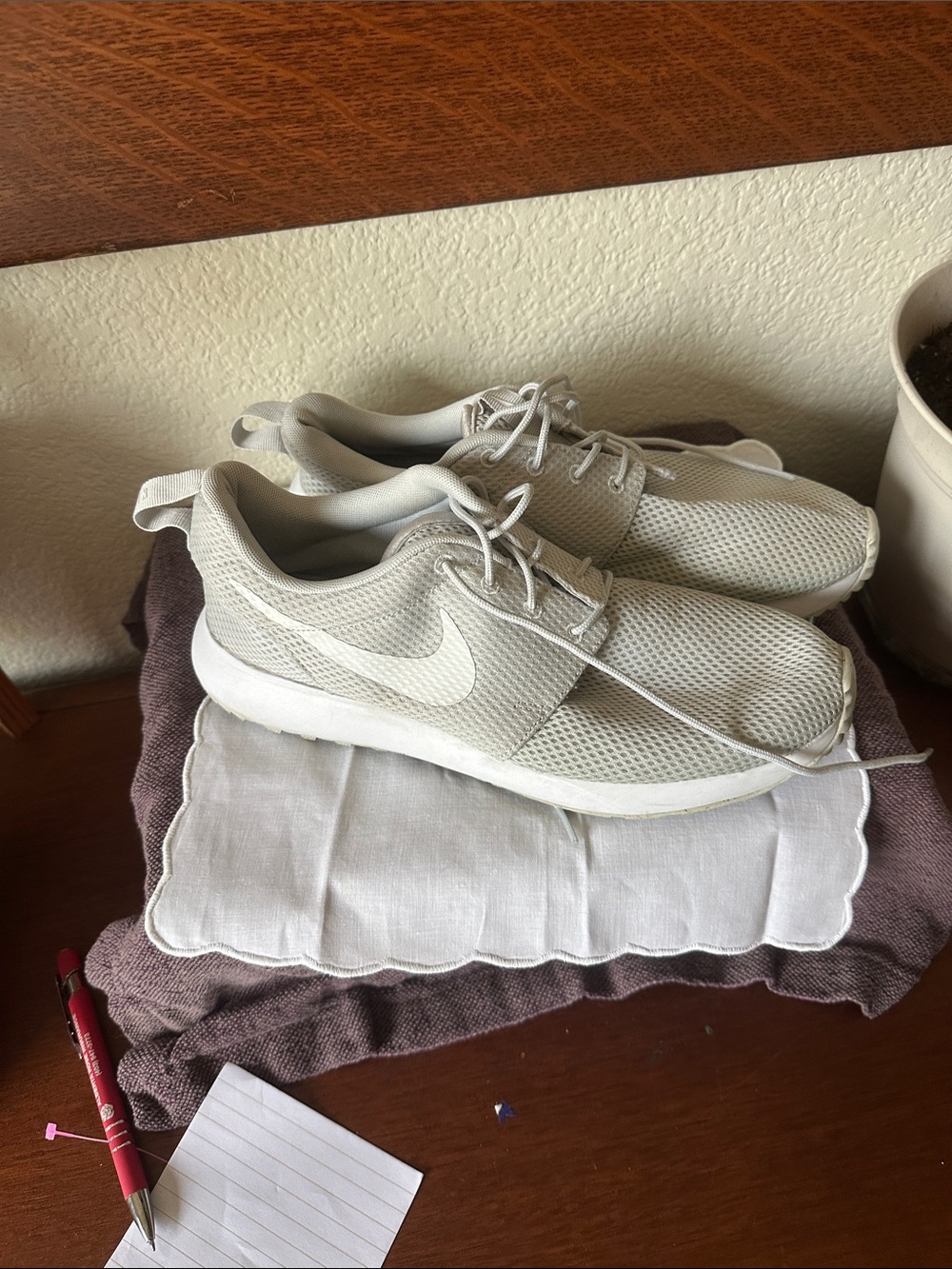 Nike Men’s Golf Sneakers in Light Beige
